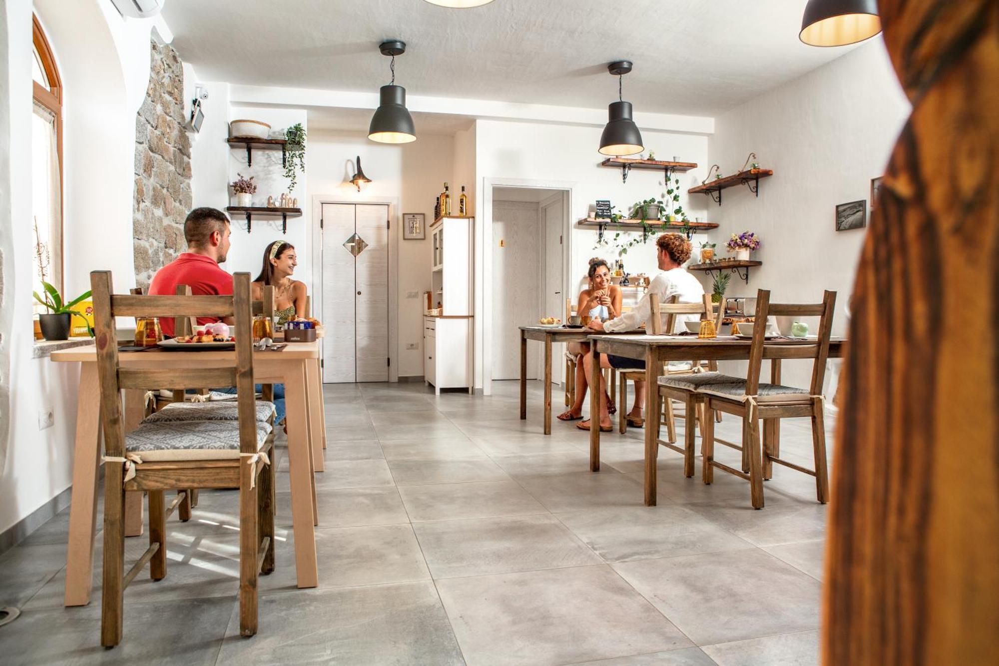 Il Busciolotto Hotell Santa Teresa Gallura Exteriör bild